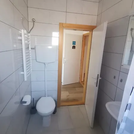 Pensjonat V&u Sobe *